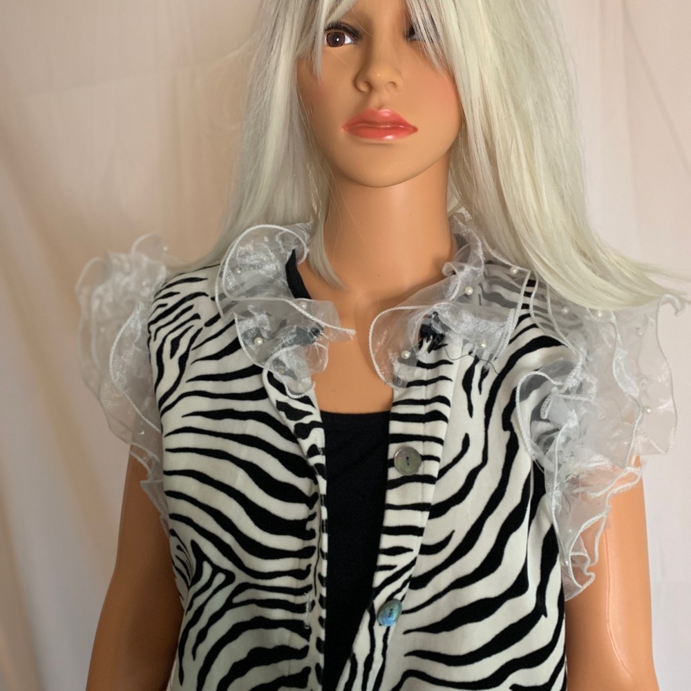 Zebra Print Ruffle Sleeve Blouse - Picture 15 of 16